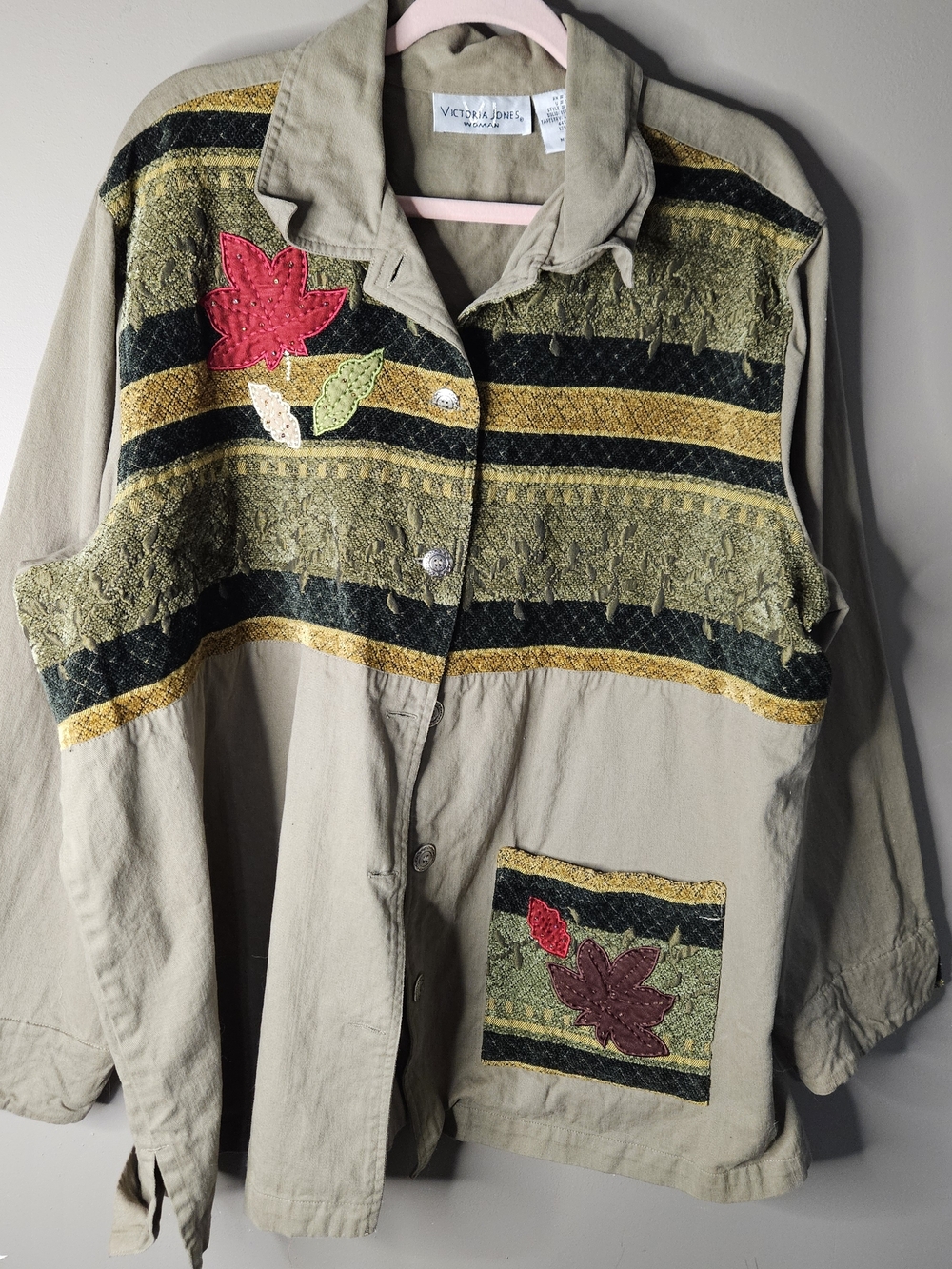 Victoria Jones Woman Beige Jacket with Olive, Black & Gold Accents Ptp 26"